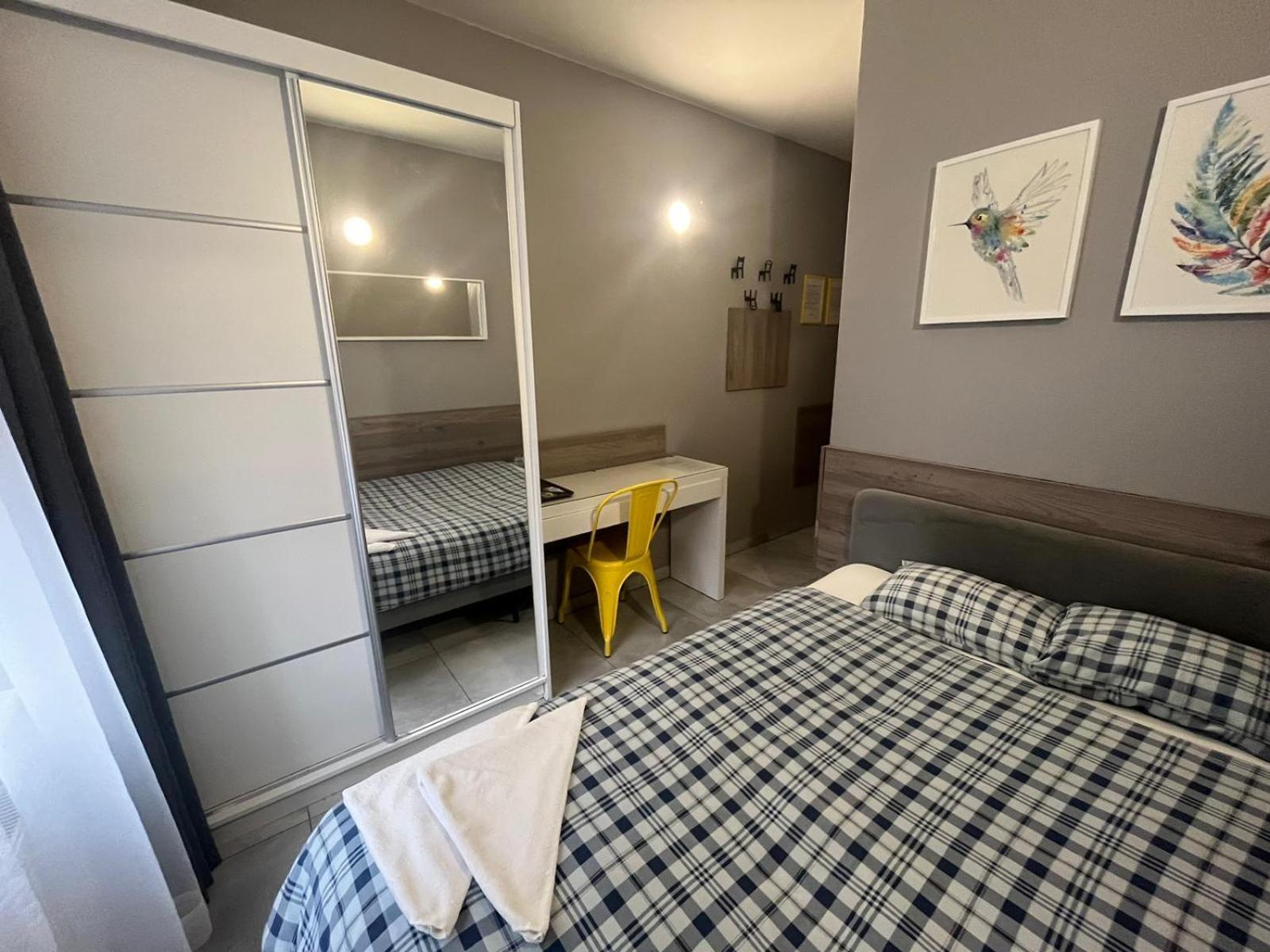 Hostel Grey Z Lazienka , Darmowy Parking, Zameldowanie Bezobslugowe Poznaň