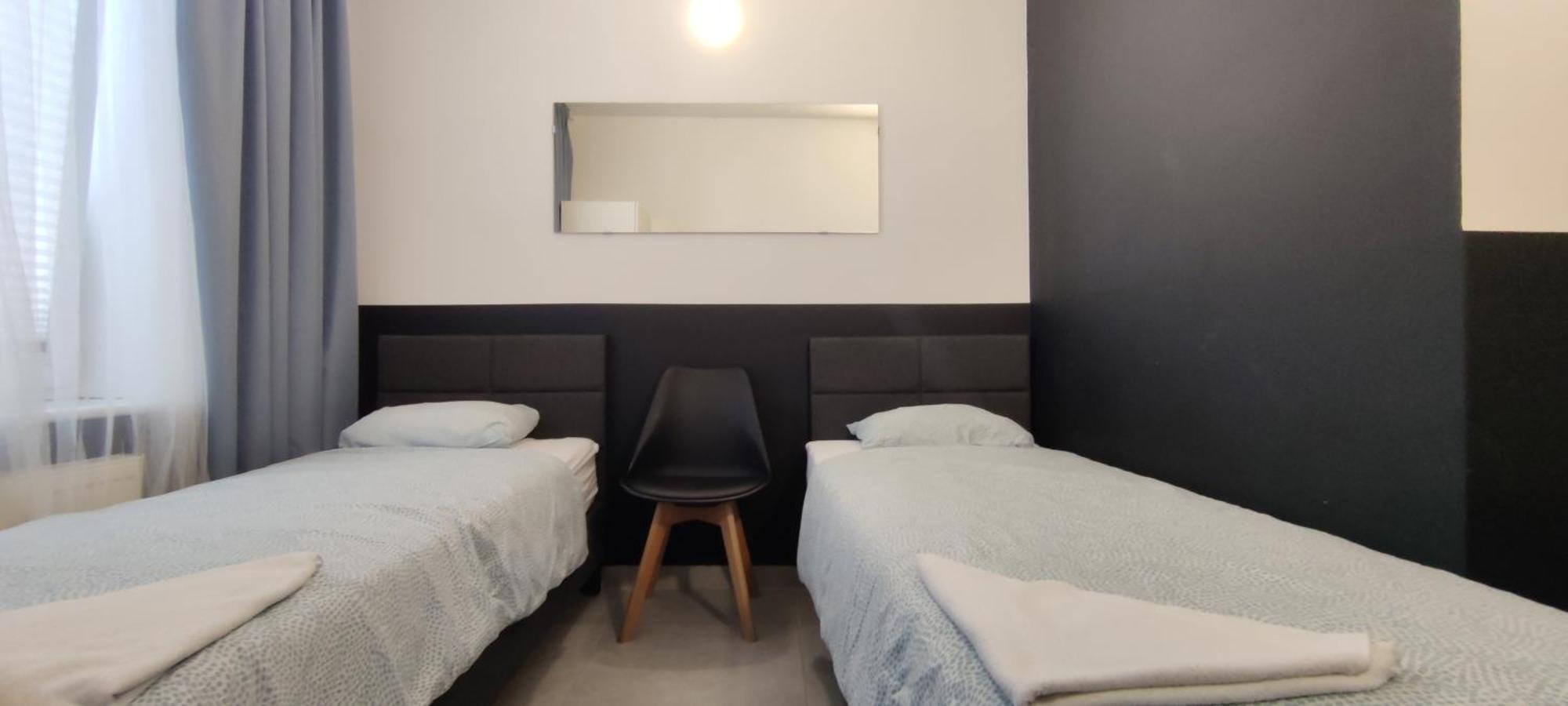 Grey Z Lazienka , Darmowy Parking, Zameldowanie Bezobslugowe Hostel *